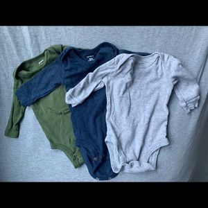 3 carters long sleeve onsies